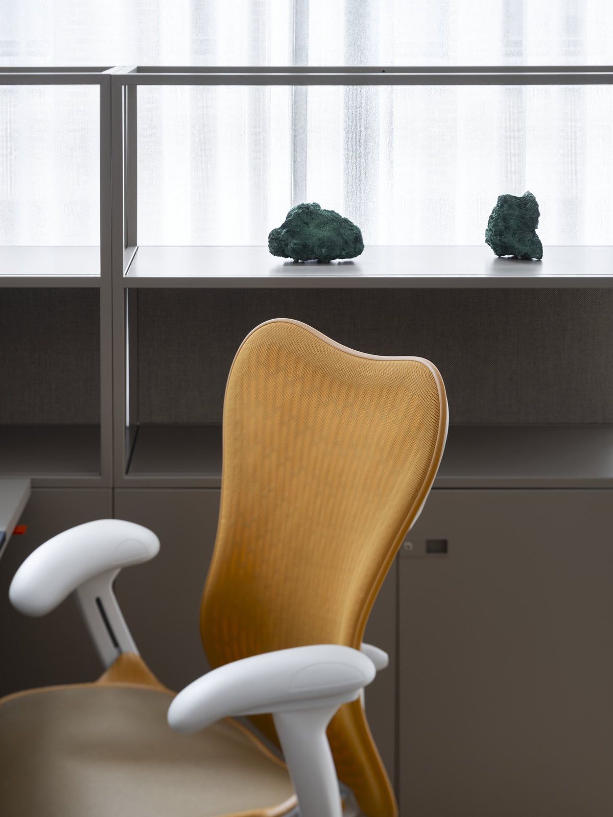 Mirra 2 i et miljø, foto fra Herman Miller